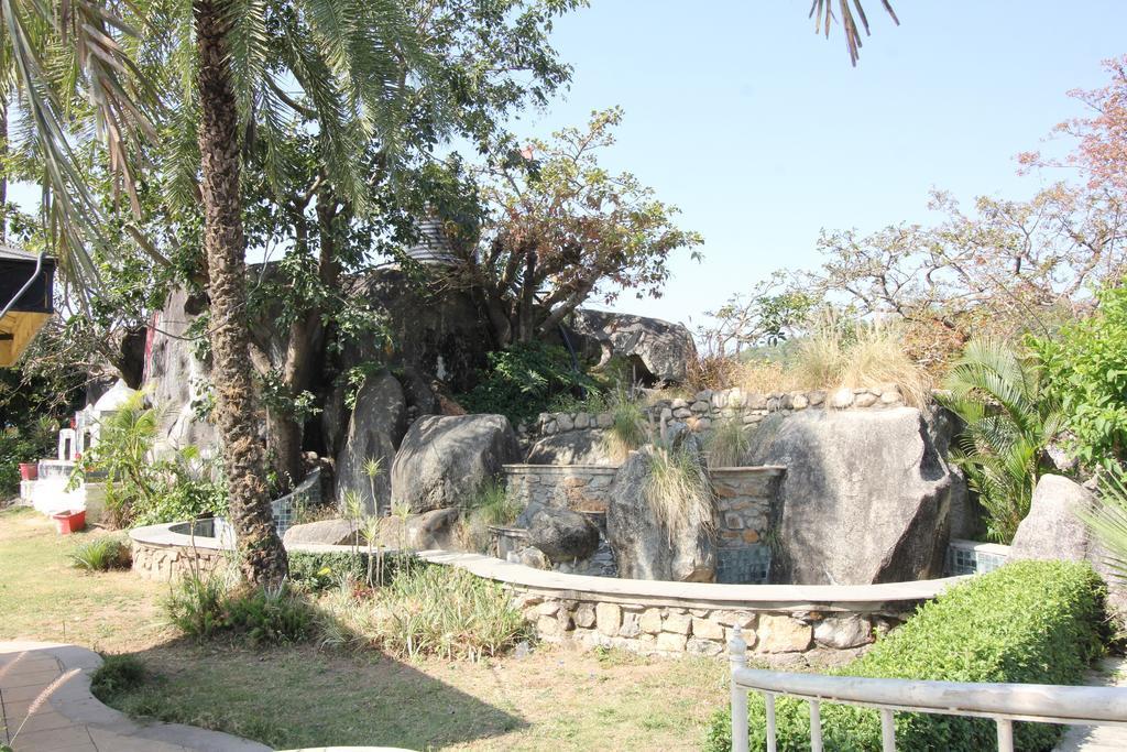 Richi Valley Mount Abu Hotel Exterior foto